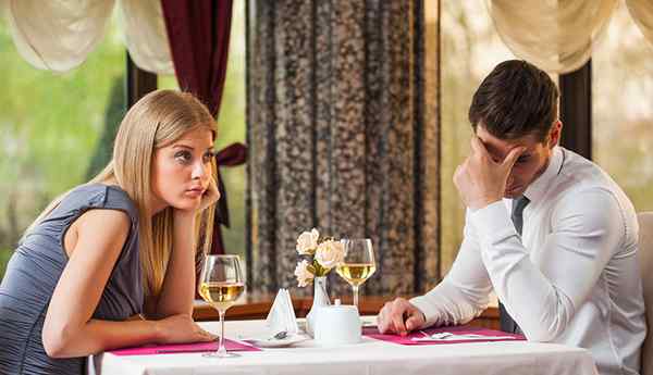 10 comportamentos de namoro que são extremamente pouco atraentes