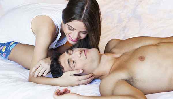 10 seksi-nothing manis untuk berbisik kepada pria Anda di tempat tidur