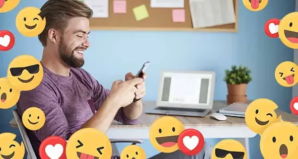 12 emojis fantov pošlje svojo deklico, ko je zaljubljen