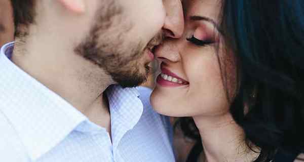 12 sinais de que você está namorando alguém com um complexo de Deus