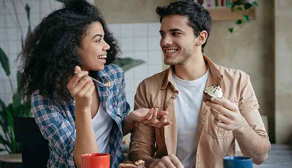 13 dingen om te weten vóór je eerste relatie om beter lief te hebben