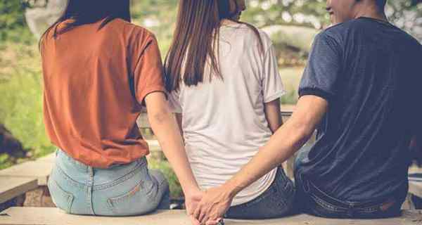 15 tips untuk mengatasi saat teman Anda berkencan dengan mantan Anda