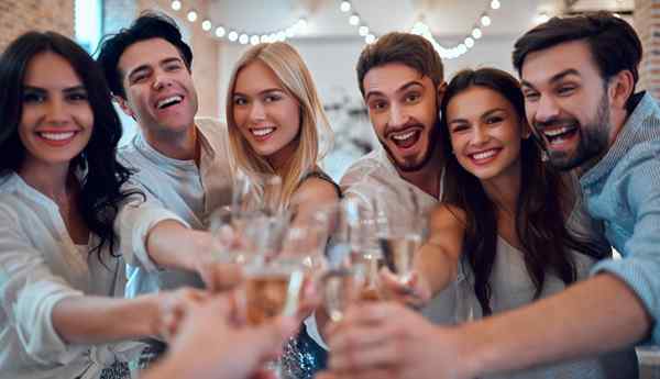 18 Secretos divertidos para ser la vida de la fiesta y ser notados y amados por todos