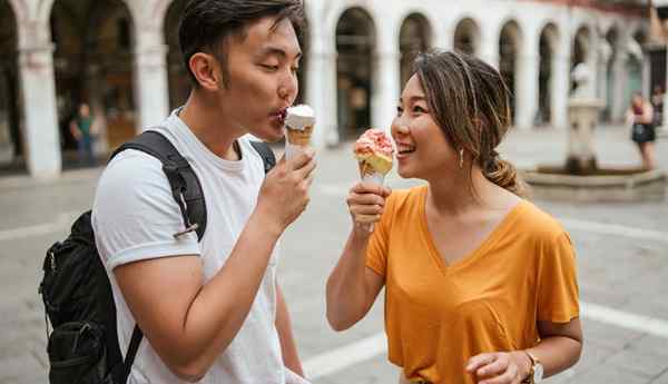 20 segni che sta fingendo di non piacerti ma si sta lentamente cadendo per te