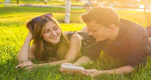 25 términos de relación que resumen las relaciones modernas