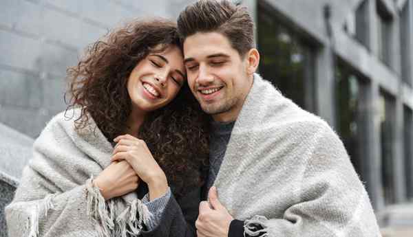 32 Flirty & Deep Préférez-vous des questions pour que les couples se connectent mieux
