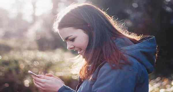 35 leuke vragen om je verliefdheid te stellen tijdens het sms'en