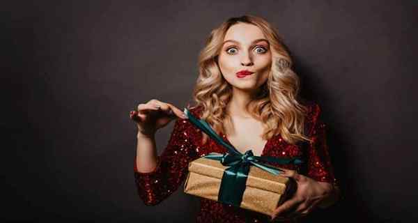 35 Grappige Gag -geschenken voor vrouwen | Beste cadeau -ideeën voor 2022