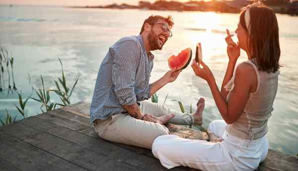 42 maneiras felizes e safadas de manter um relacionamento emocionante, divertido e fresco