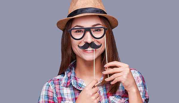 6 Nachteile, einen Mann mit einem Schnurrbart zu treffen