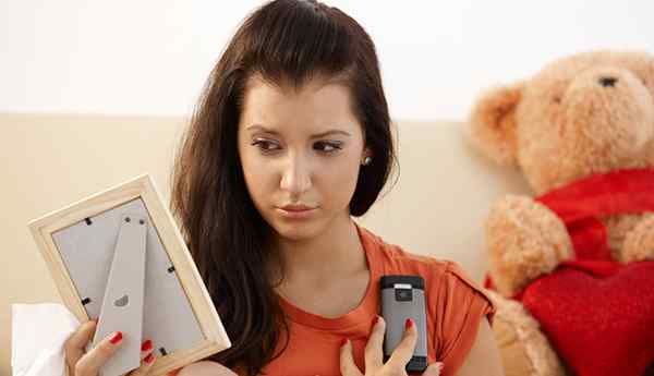7 Rozpolie spôsoby, ako odolať nutkaniu zavolať svojmu ex