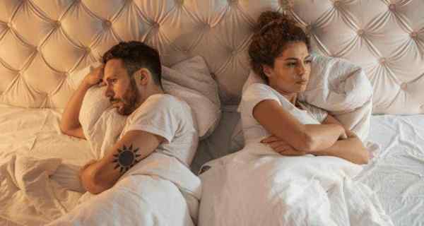 8 Zaskakujące błędy, które popełniasz, sprawiają, że twój partner czuje się mniej namiętny