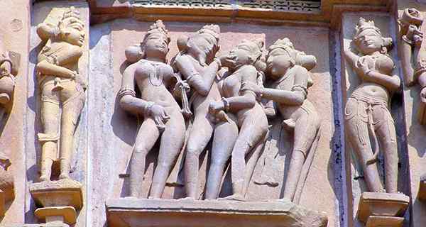 Forntida indiskt arv som ansluter till vårt sensuella förflutna
