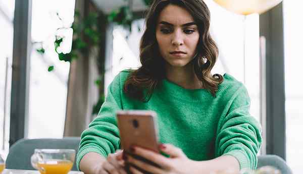 Être laissé en lisant ce que cela signifie vraiment quand ils ne texent pas de texto