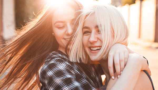 Clingy Friend Co je a 22 snadných způsobů, jak napravit přátelství