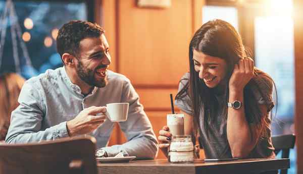 Hoe lang moet een eerste date duren? De exacte timing voor een goede date