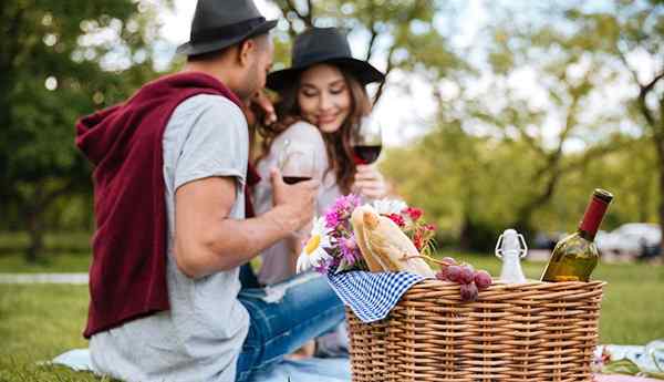 Bagaimana Menjadi Lebih Romantis 46 Cara Lucu Untuk Meluluk Hati Pasangan Anda