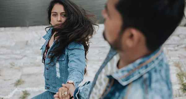 Kā iegūt draudzeni - 21 padomi, kas darbojas kā šarms