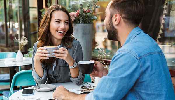 Como fazer uma garota feliz 24 maneiras de fazer ela se sentir amada