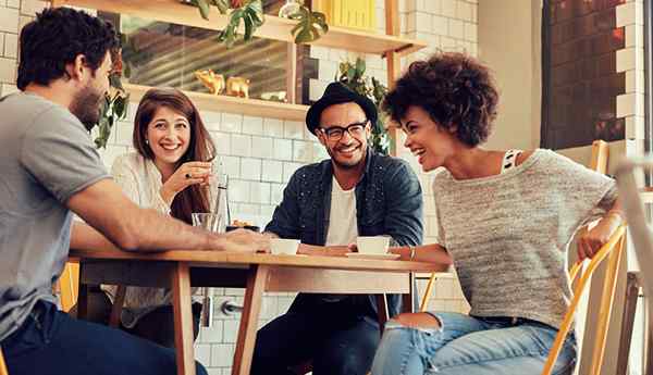 Como fazer mais amigos quando você está se sentindo mais solitário do que nunca