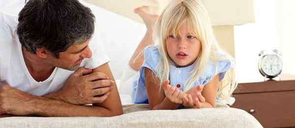 Hoe u met uw kinderen over huwelijksscheiding kunt praten