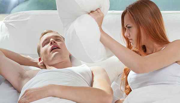 Habitudes de petit ami irritantes - 10 conseils pour y faire face