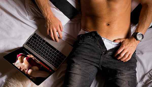 Está assistindo pornô trapaceando? Não, mas pode fazer ou quebrar sua vida sexual