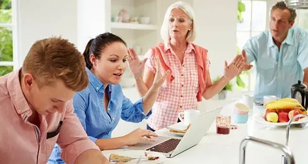 Mis suegros tóxicos no se dejarán ir incluso después de que hayamos cambiado las ciudades