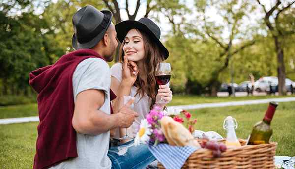 Relacionamento de seis meses Marque o que significa e erros, os casais cometem