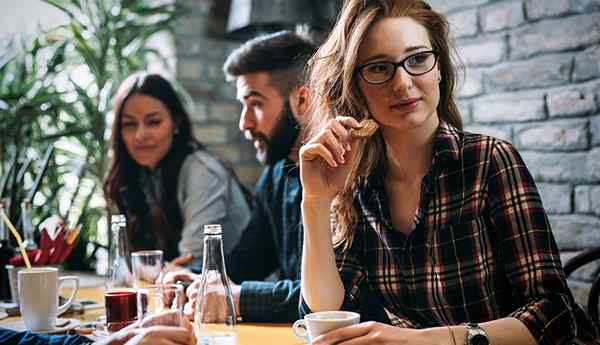 Mœurs sociales si vous les ignorez et défier le statu quo?