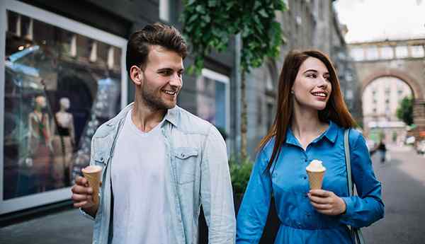 De grote dingen die een relatie verpesten en hoe ze voor hen moeten uitkijken