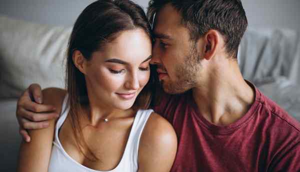 Los sutiles secretos para que una chica con un novio les guste y quieras salir con ti