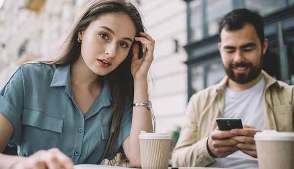 Cansado do seu relacionamento? Por que isso acontece e como consertar o mais rápido possível