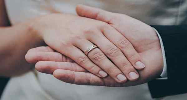 Top bryllupsregister skal have - budgetvenlige genstande til par