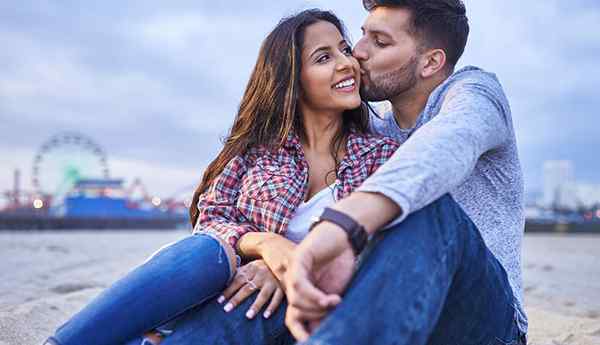 Qué buscar en una relación 23 rasgos de un romance feliz