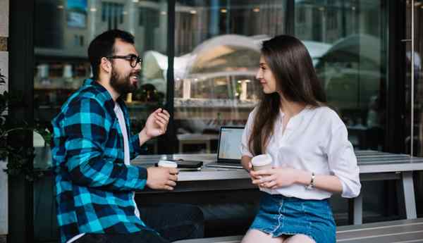 Qué decirle a una chica que te gustan las 51 cosas para hacerla pensar en ti con cariño