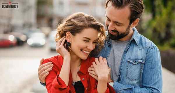 12 señales de un hombre casado se está enamorando de ti