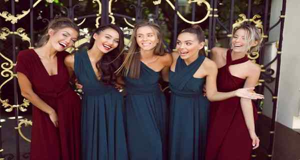 13 Trend Idea Pakaian Bridesmaid untuk 2023