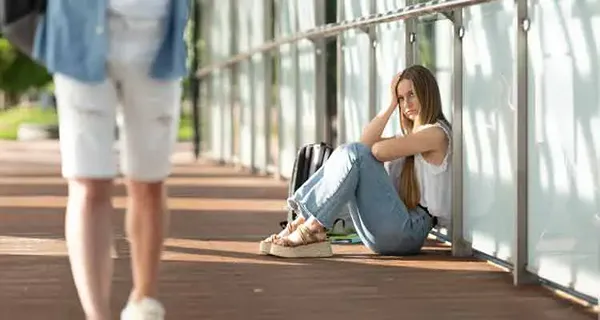 8 tekenen dat je jezelf verliest in een relatie en 5 stappen om jezelf weer te vinden