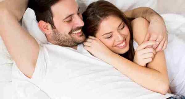 Fantastico su qualcun altro mentre a letto con il tuo partner?