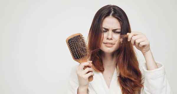 Bagaimana Kehilangan Rambut Mencetuskan Masalah Imej Badan dan Impak Hubungan