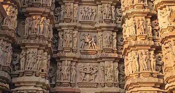 Mācīšanās no Khajuraho un Kama Sutra zeme