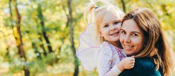 Elevar a un niño sano utilizando apoyo parental, estructura y control